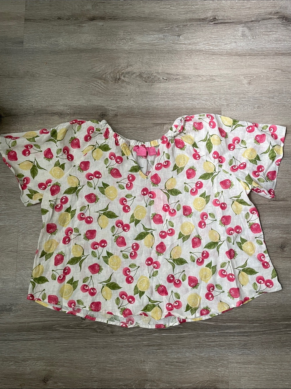 NWT Linen novelty print v-neck top size 1X